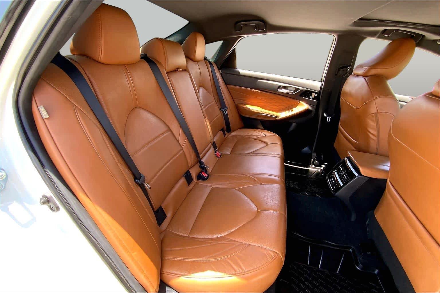 Used 2022 Wind Chill Pearl Toyota Limited image 19