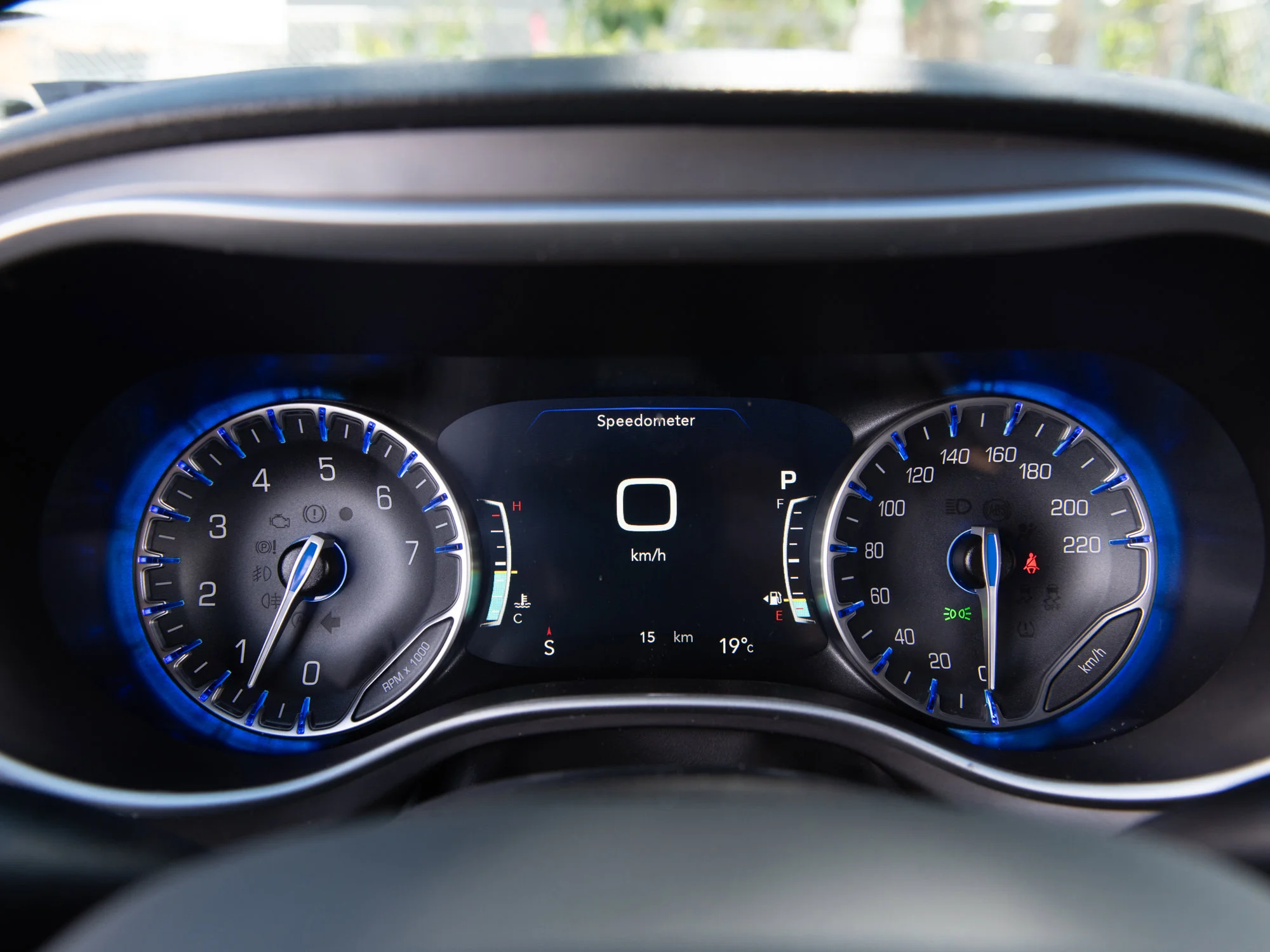 New 2027 White Chrysler Select*, Remote Start, Heated Leather Seats, Lane Departure Warning image 11