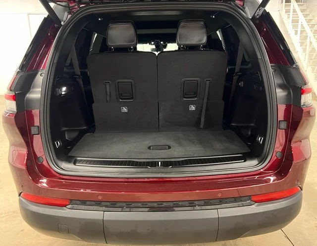 Used 2025 Red Jeep Altitude X image 28