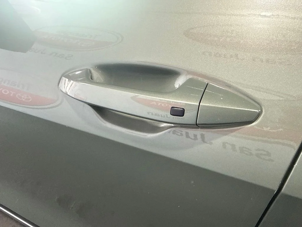 Used 2025 Green Kia LX image 13