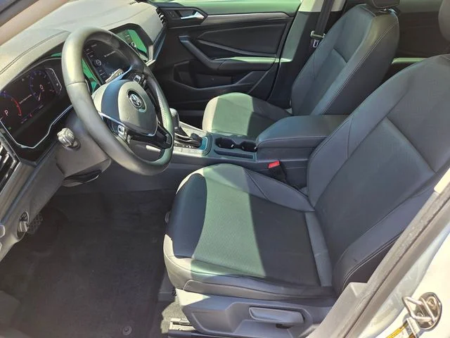 Used 2019 White Volkswagen SEL image 10