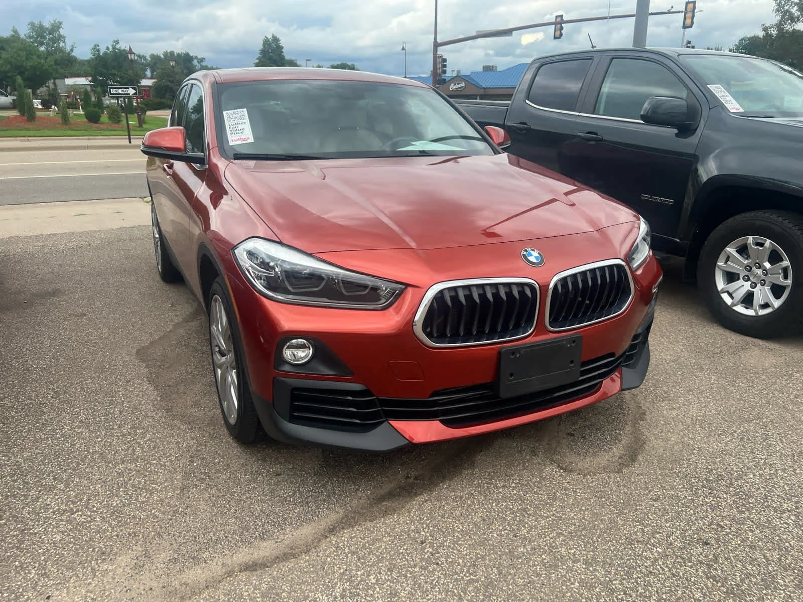 Used 2018 BMW X2 28i with VIN WBXYJ5C37JEF80327 for sale in Brooklyn Center, Minnesota