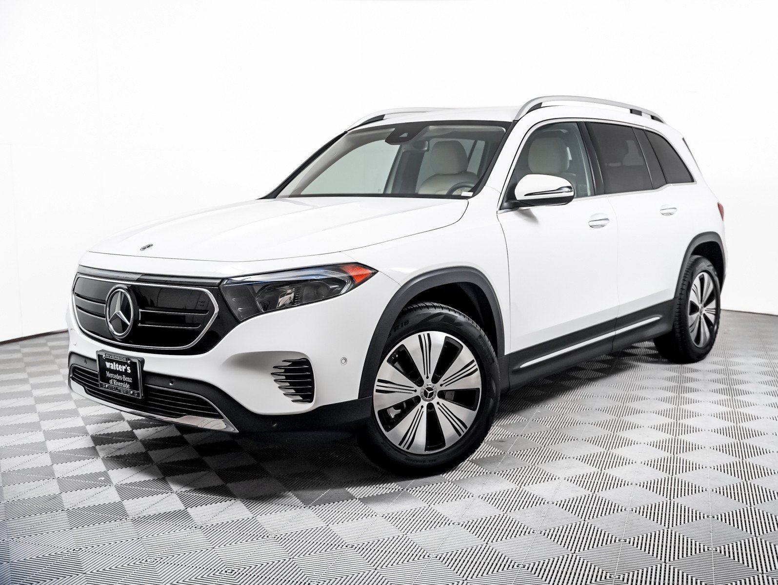 Certified Used 2023 Polar White Mercedes-Benz EQB 300 4MATIC® SUV image 1