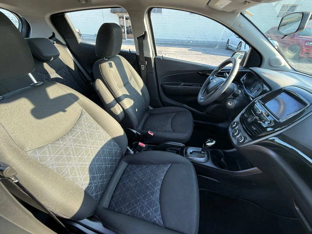 Used 2021 Gray Chevrolet 1LT image 20