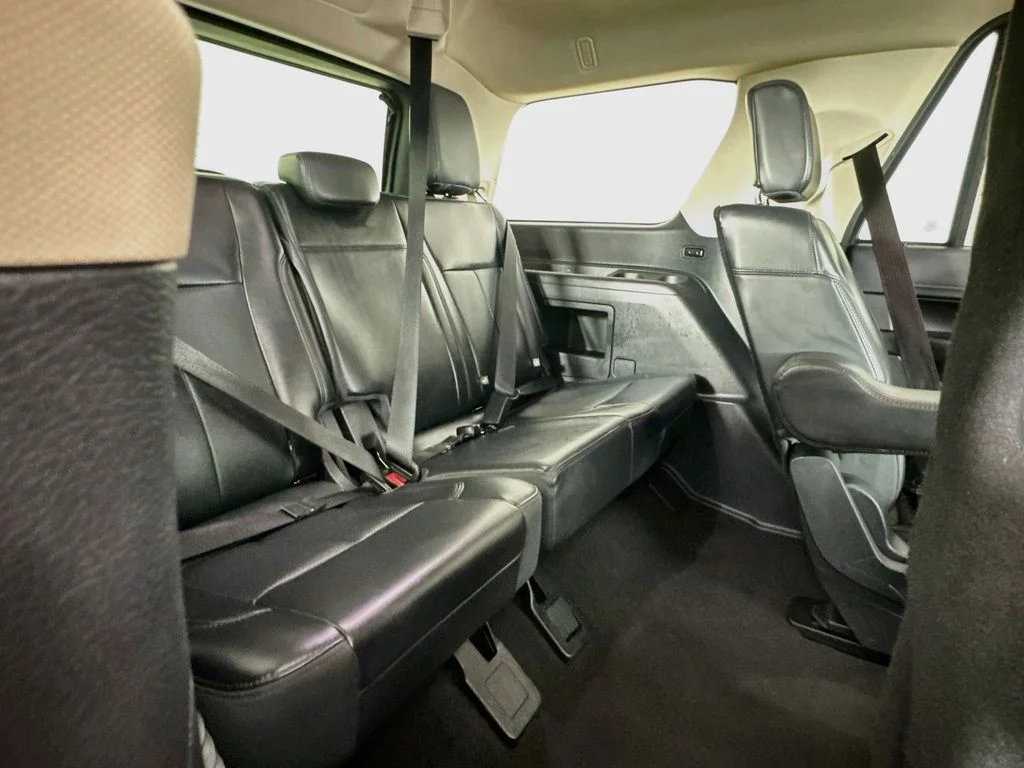 Used 2024 Silver Ford XLT image 35