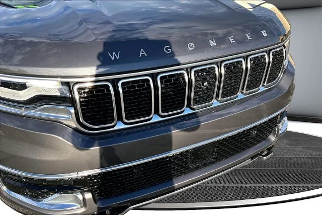 Certified Used 2022 Metallic Jeep Series III image 34