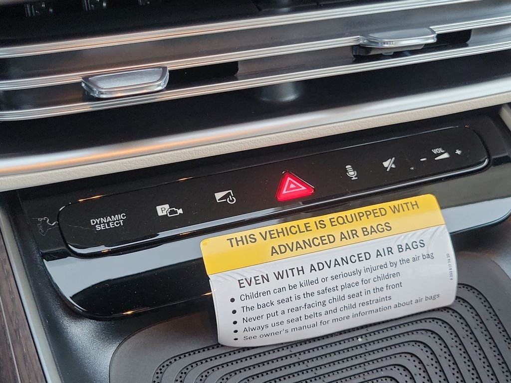 New 2027 Polar White Mercedes-Benz CLA 220 image 28