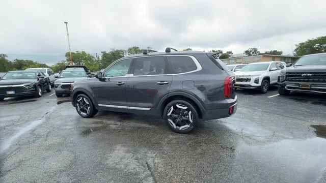Used 2025 Gray Kia S image 6