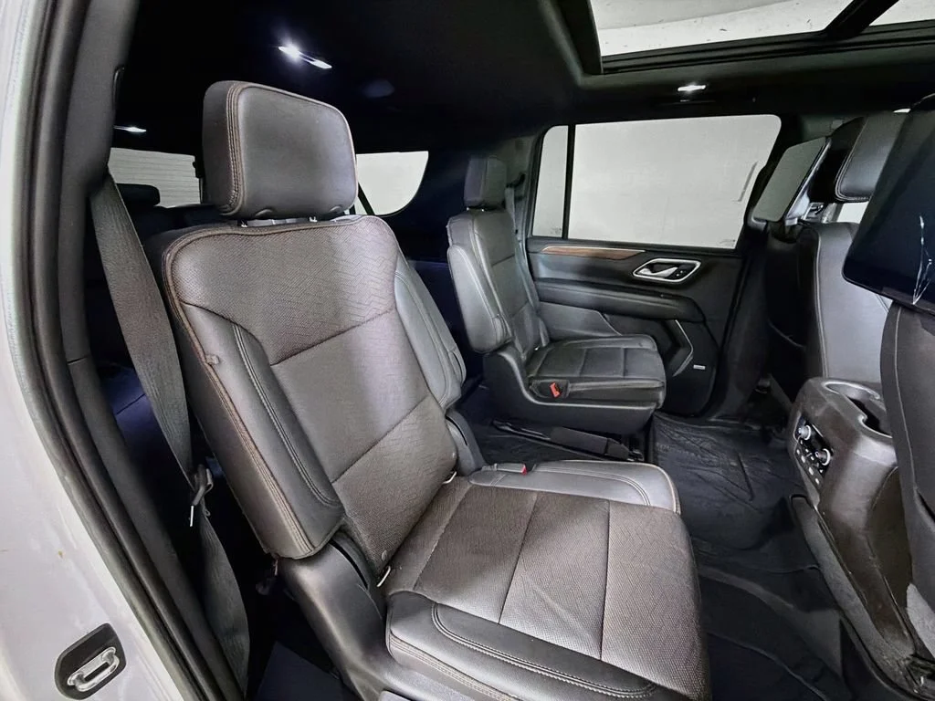 Used 2021 Summit White Chevrolet High Country image 27