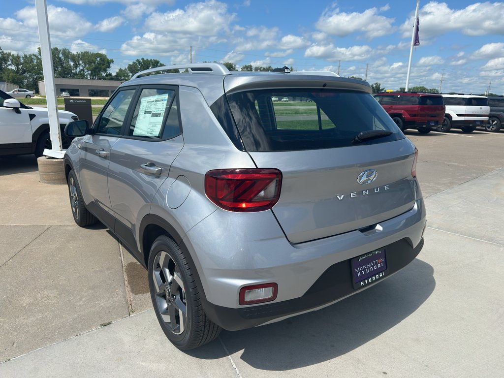 New 2026 Shimmering Silver Hyundai SEL image 6