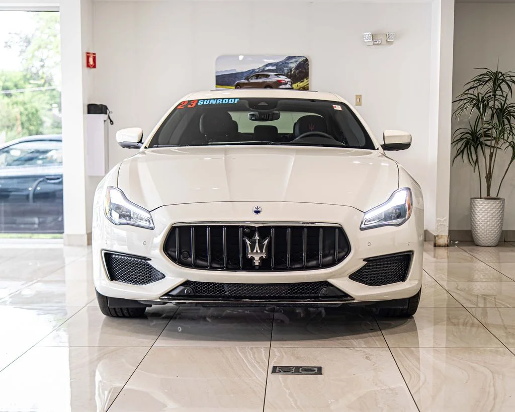 Used 2023 White Maserati Modena Q4 image 2