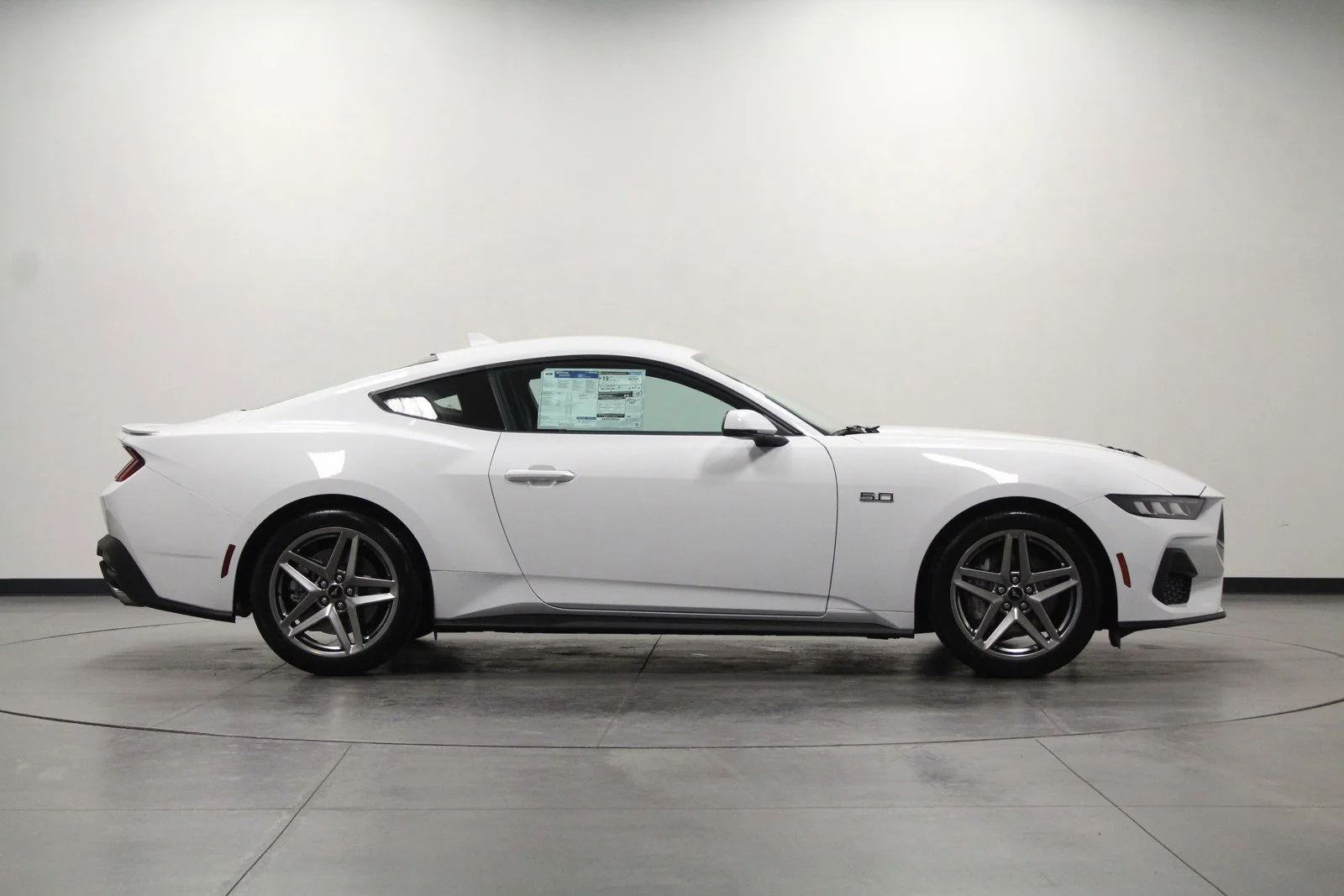 Used 2024 Oxford White Ford GT Premium image 3