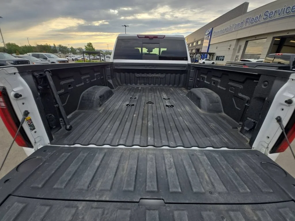 Used 2024 White Frost Tricoat GMC Denali image 12