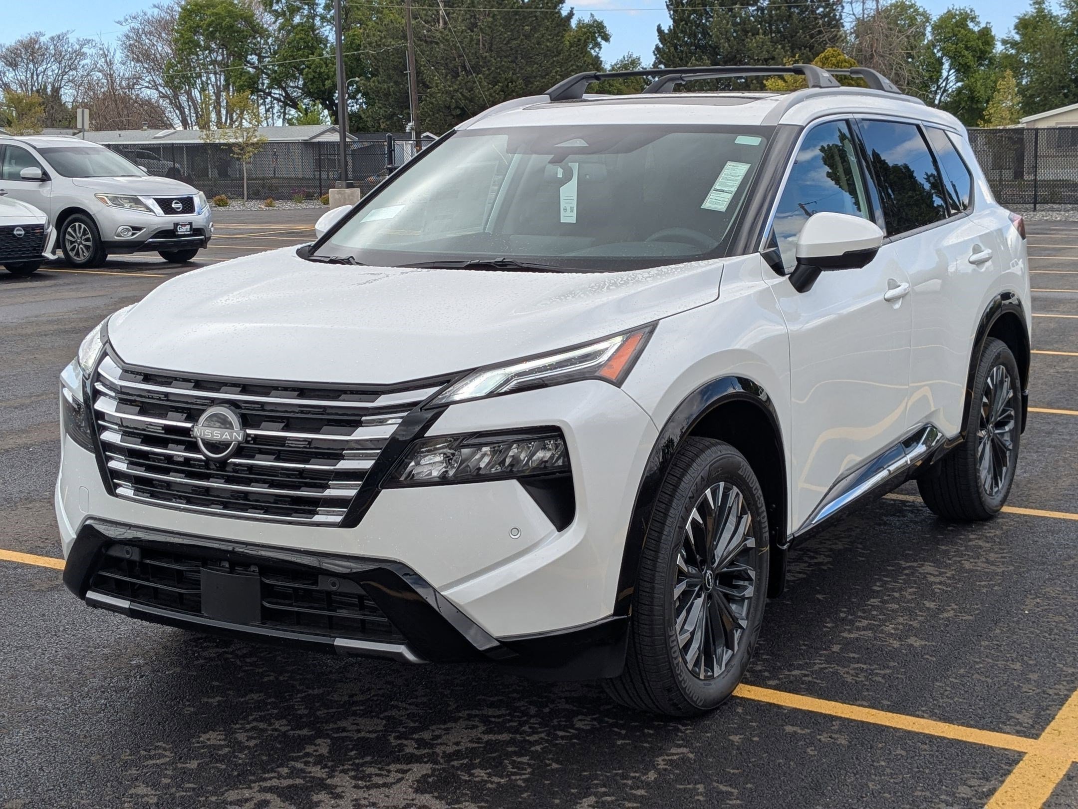 New 2026 Everest White Pearl Tricoat Nissan Platinum image 8