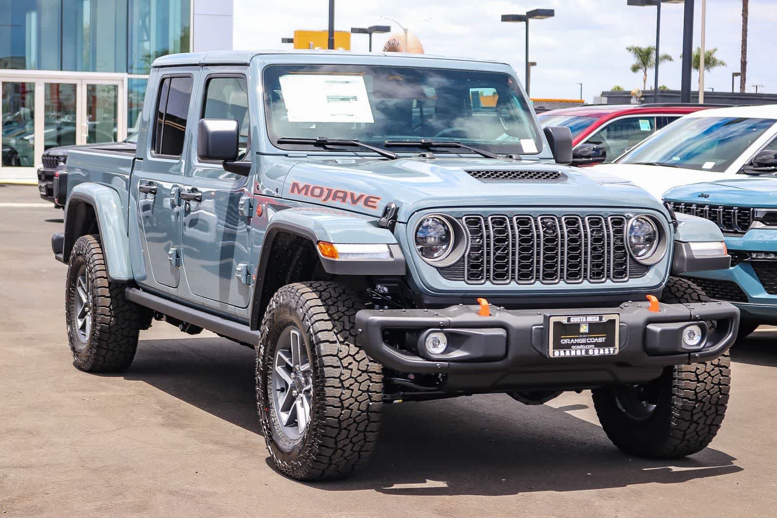New 2026 Anvil Clear-Coat Exterior Paint Jeep Mojave X image 3