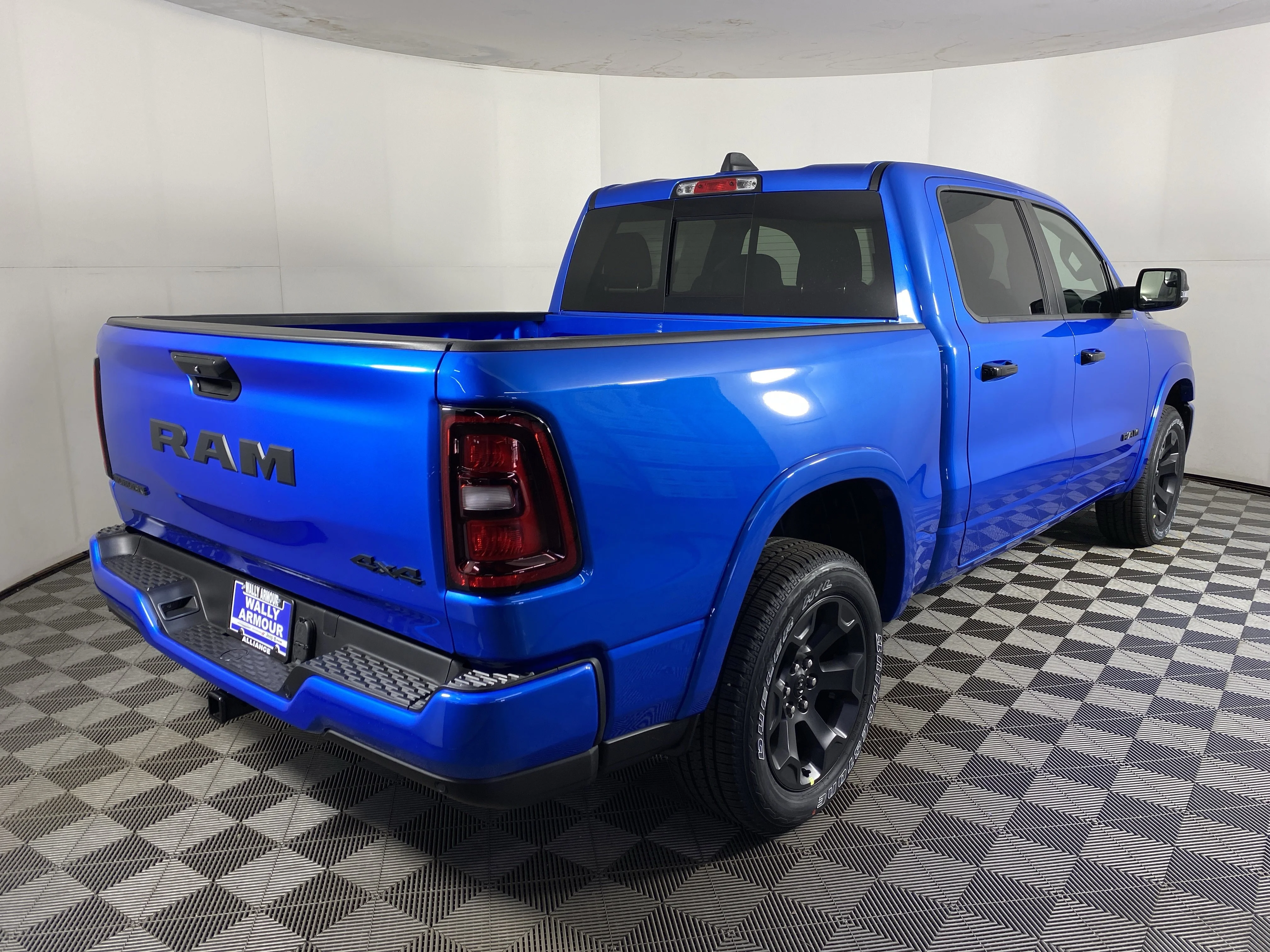 New 2026 Hydro Blue Pearl-Coat Exterior Paint RAM Big Horn/Lone Star image 7
