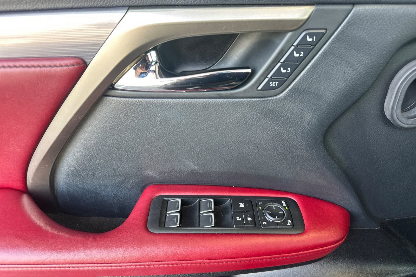 Used 2019 Atomic Silver Lexus RX 450h F SPORT image 10