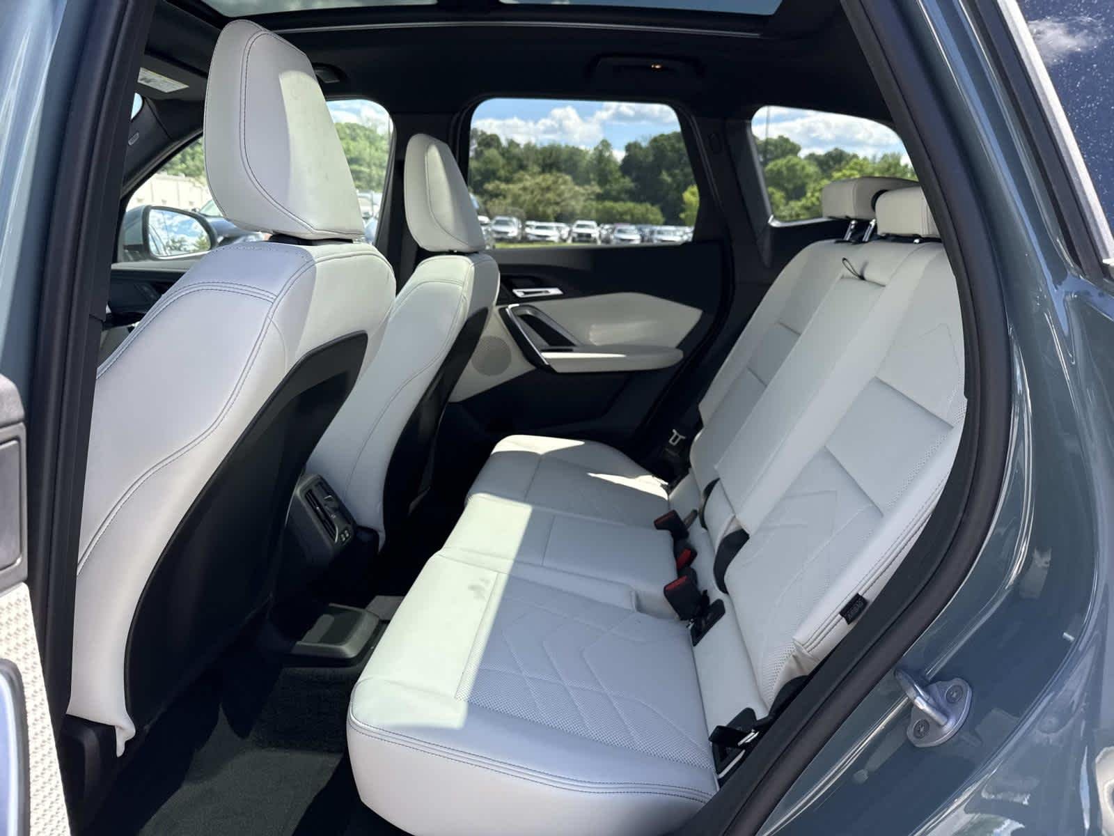 New 2026 Cape York Green Metallic BMW xDrive28i image 15