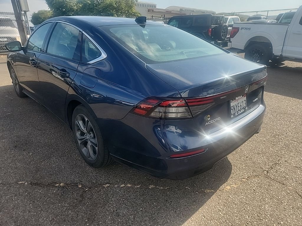 Used 2024  Honda EX-L image 11