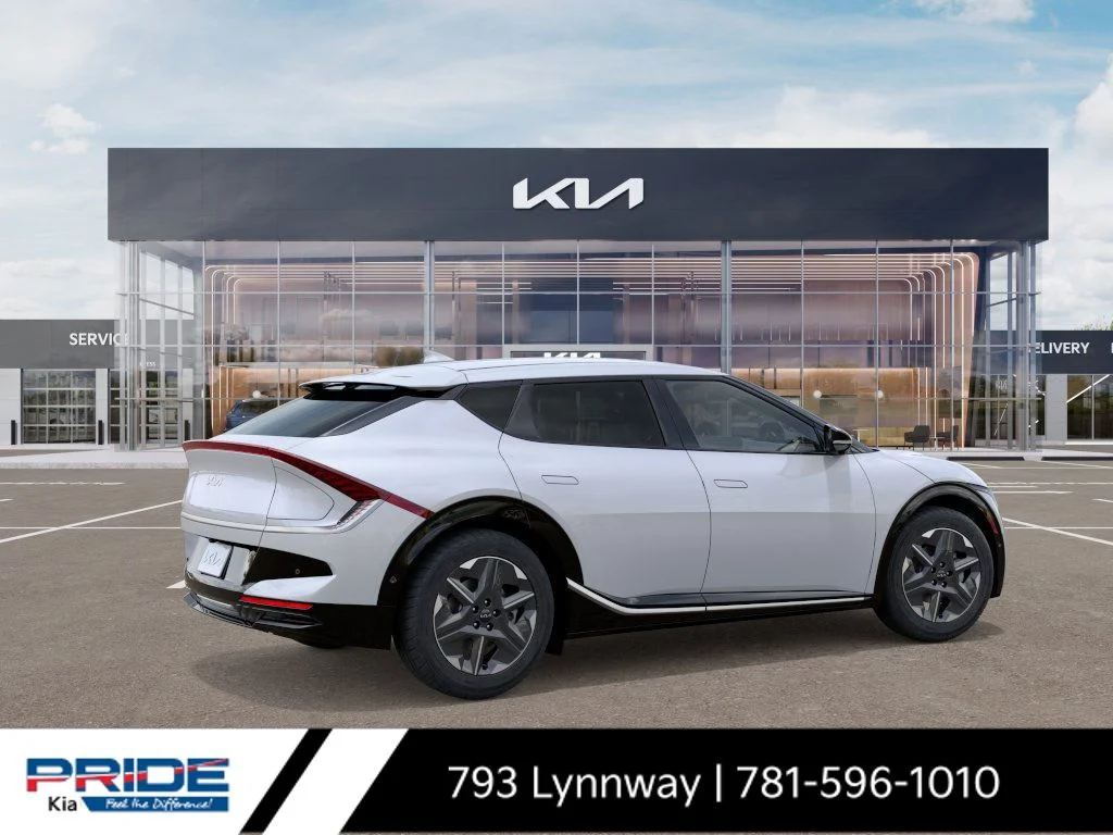 New 2025 White Kia Light image 7