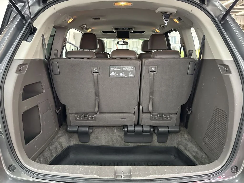 Used 2013 White Diamond Pearl Honda Touring Elite image 36