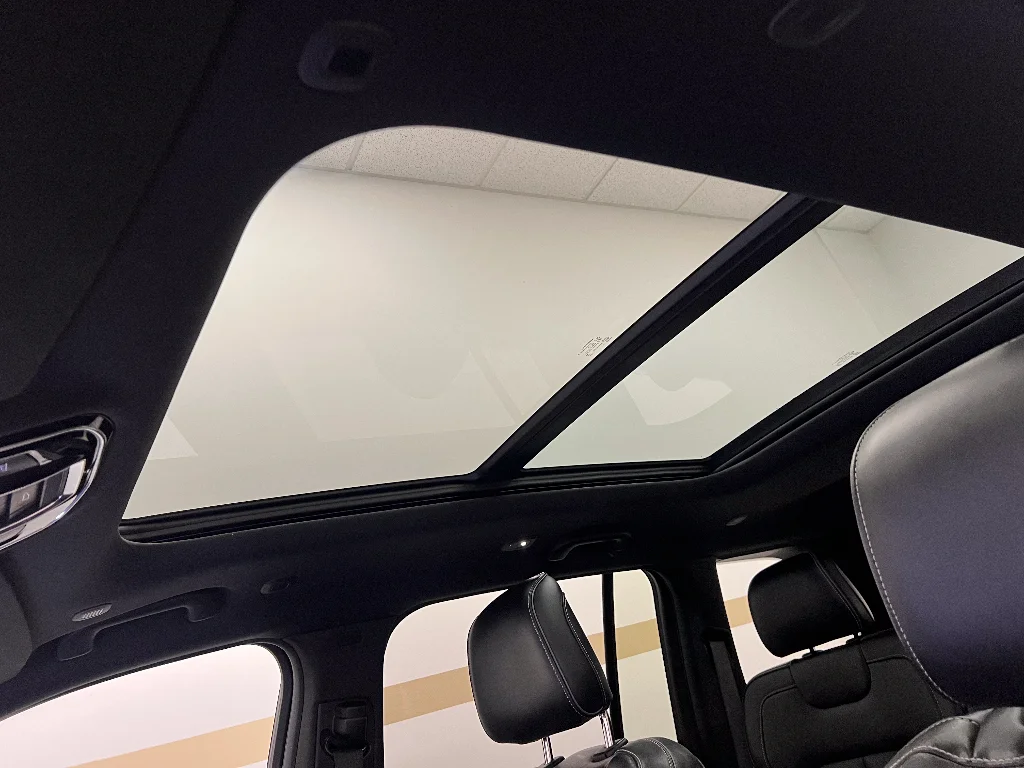 Used 2024 Baltic Gray Metallic Clearcoat Jeep Overland image 19