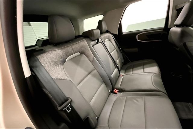 Used 2025 Desert Sand Ford Badlands image 27