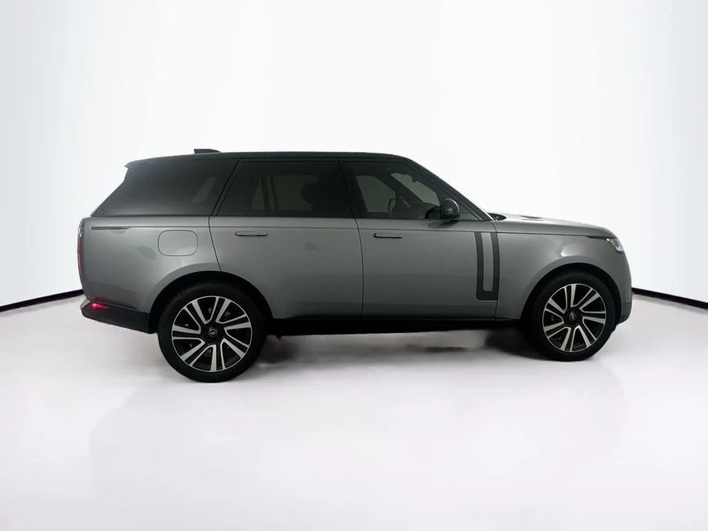 Certified Used 2023 Eiger Grey Metallic Land Rover SE image 4