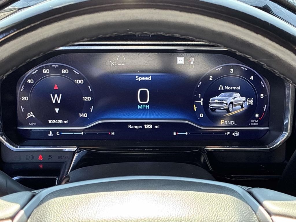 Used 2023 Black Chevrolet LT image 27