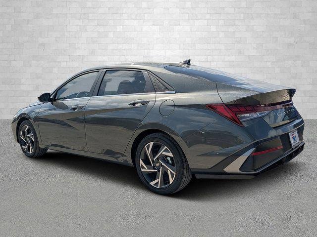 2025 Hyundai Elantra SEL - Photo 29