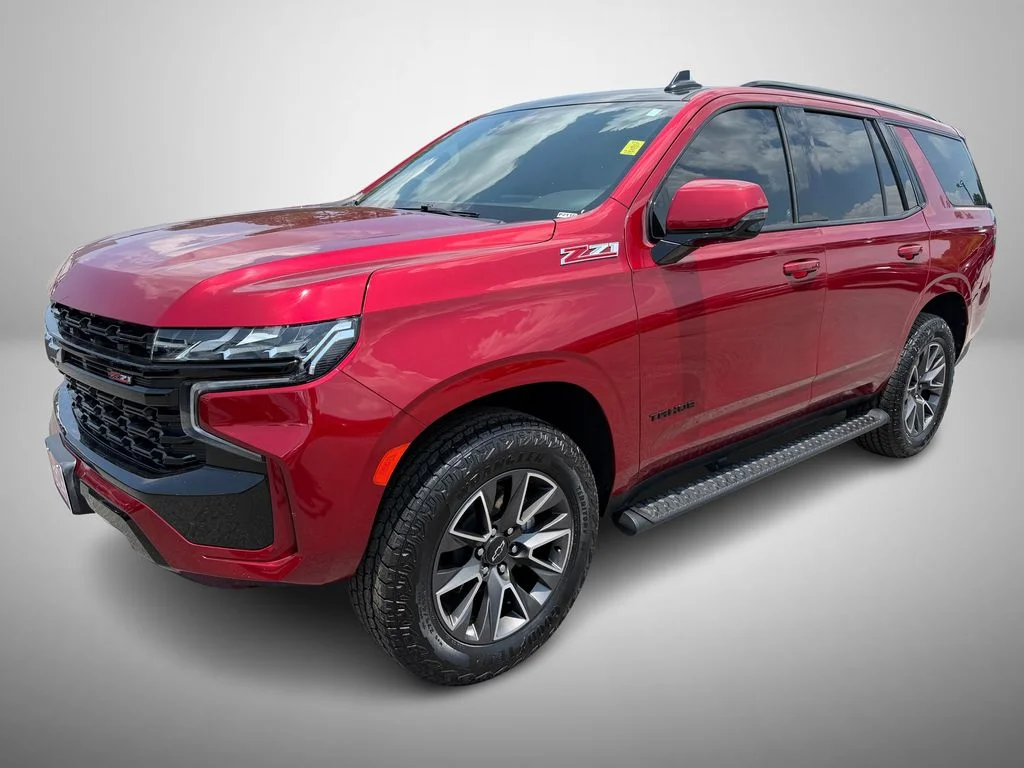Used 2023 Red Chevrolet Z71 image 2