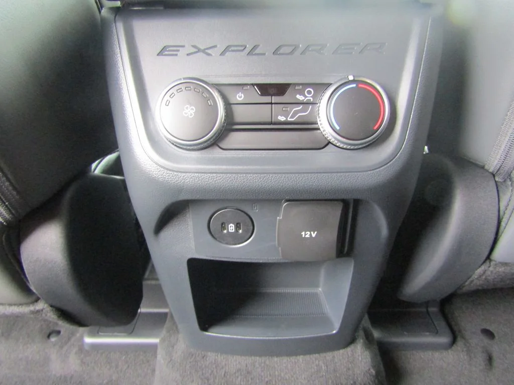 New 2027 Avalanche Gray Ford Active image 33