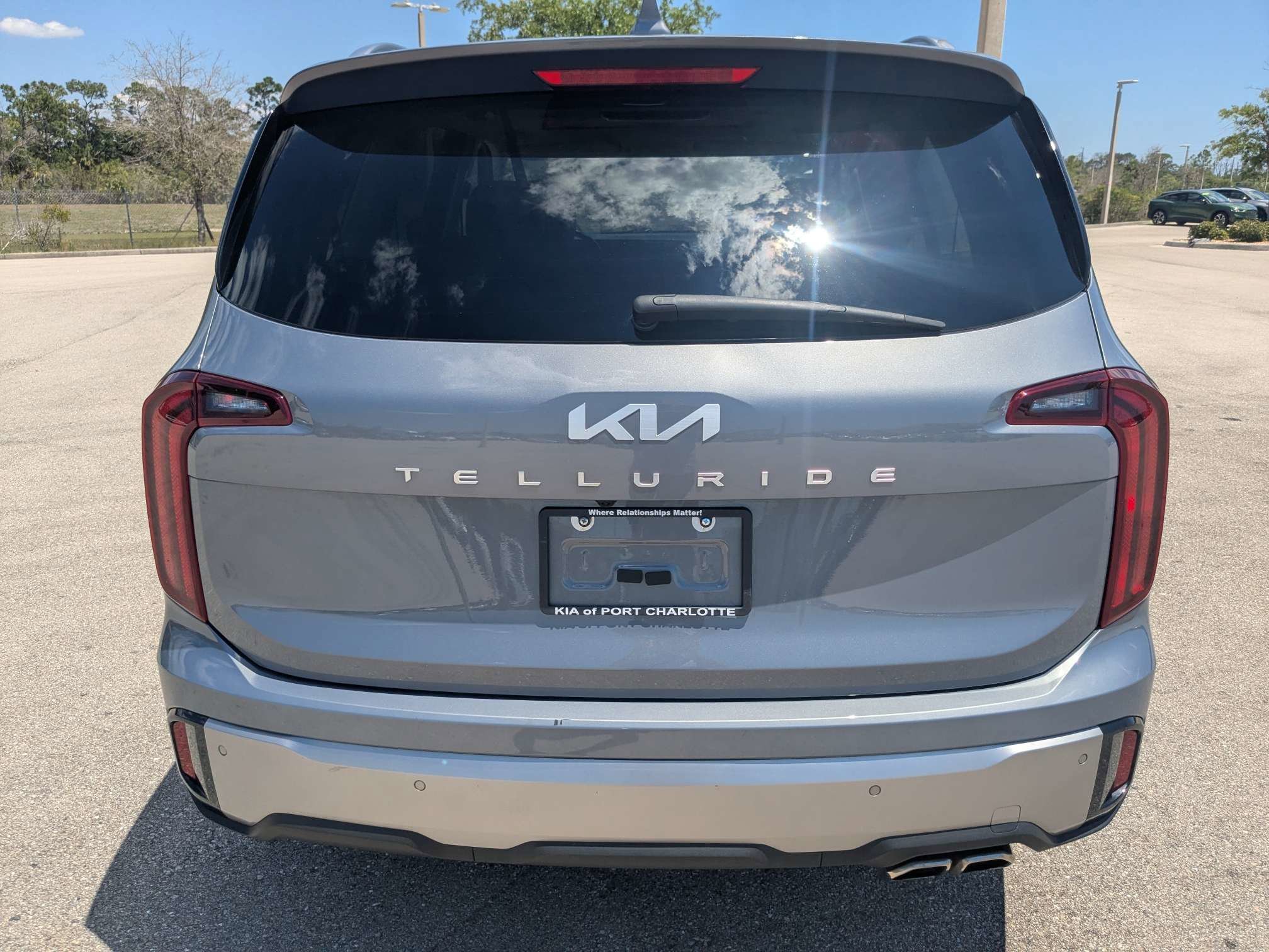 Certified Used 2025 Everlasting Silver Kia S image 6