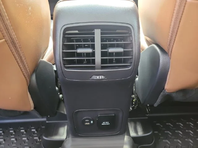 Used 2024 Gray Ford Badlands image 15