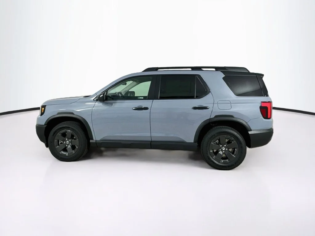 New 2026 Sonic Gray Pearl Honda RTL image 5