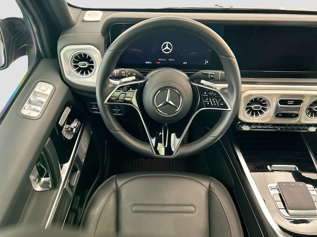Used 2025  Mercedes-Benz G 550 image 10