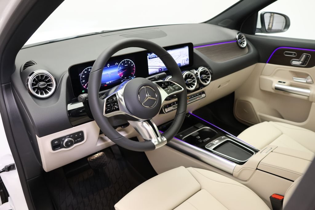 New 2026 Polar White Mercedes-Benz GLA 250 image 38