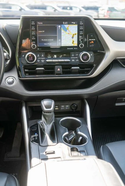 Used 2022 Gray Toyota XLE image 18