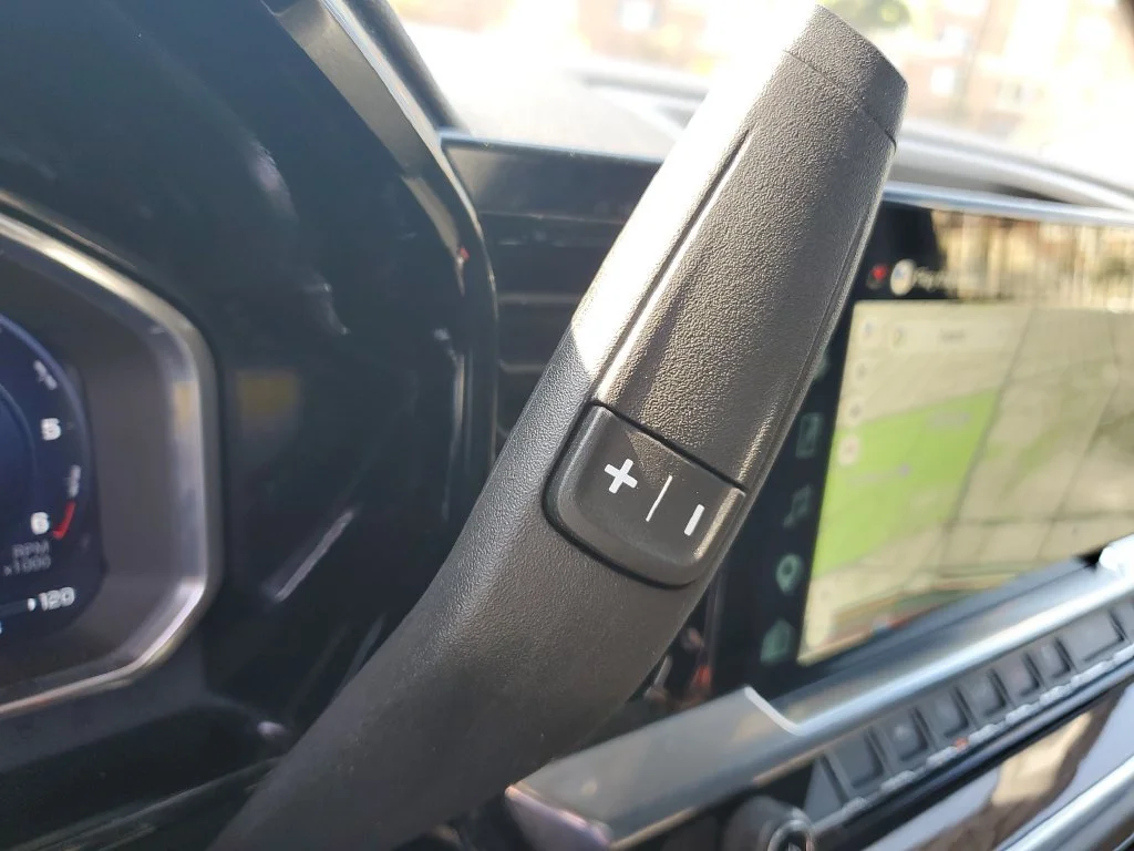 Used 2026 Summit White Chevrolet LT image 27