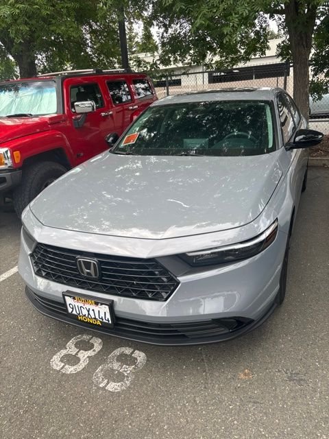 Used 2025  Honda SE image 4