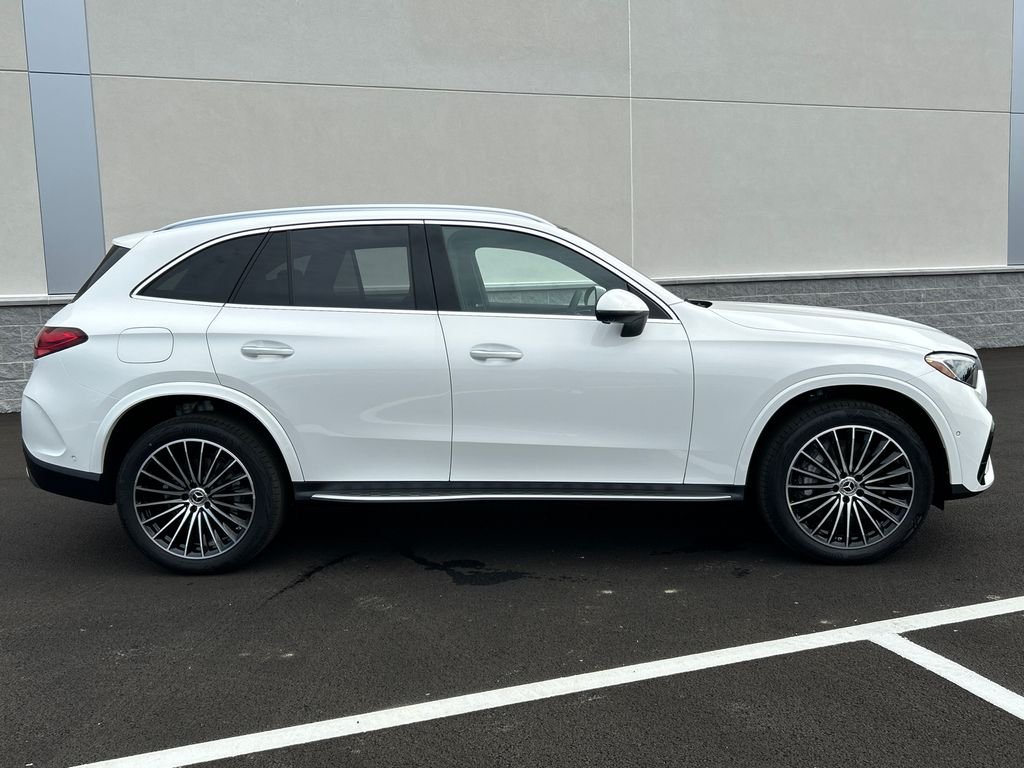 New 2026 Polar White Mercedes-Benz GLC 300 image 9
