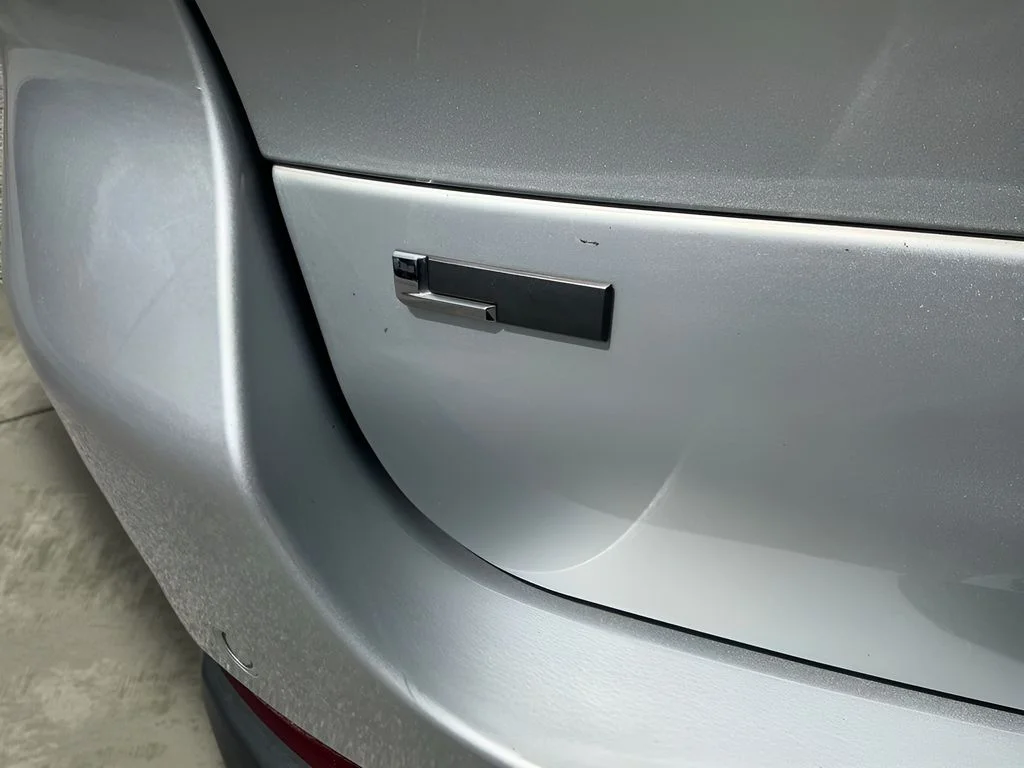 Used 2021 Silver Jeep Laredo image 34