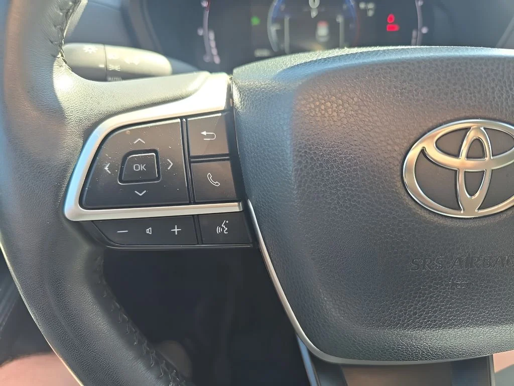 Used 2024 Black Toyota XLE image 35