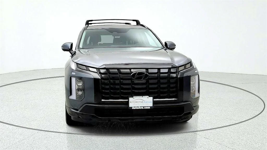 Used 2025 Steel Graphite Hyundai XRT AWD image 2