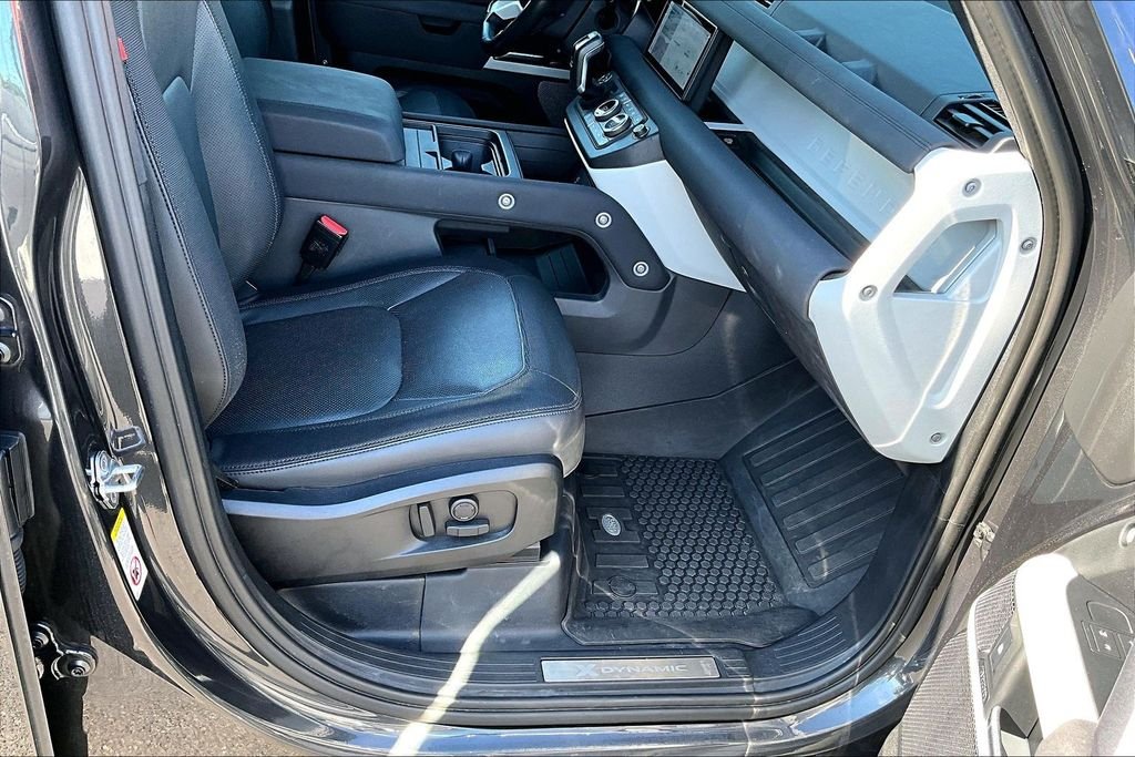 Used 2023 Gray Land Rover X-Dynamic SE image 7