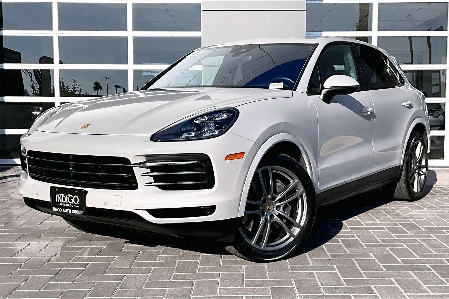 2022 Porsche Cayenne Platinum Edition's photo