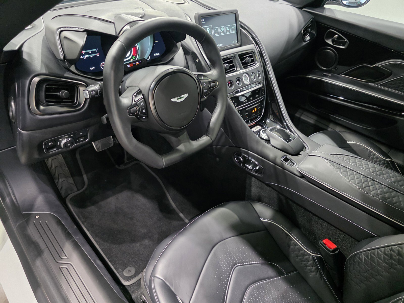 2023 Aston Martin DBS AM7 photo 3