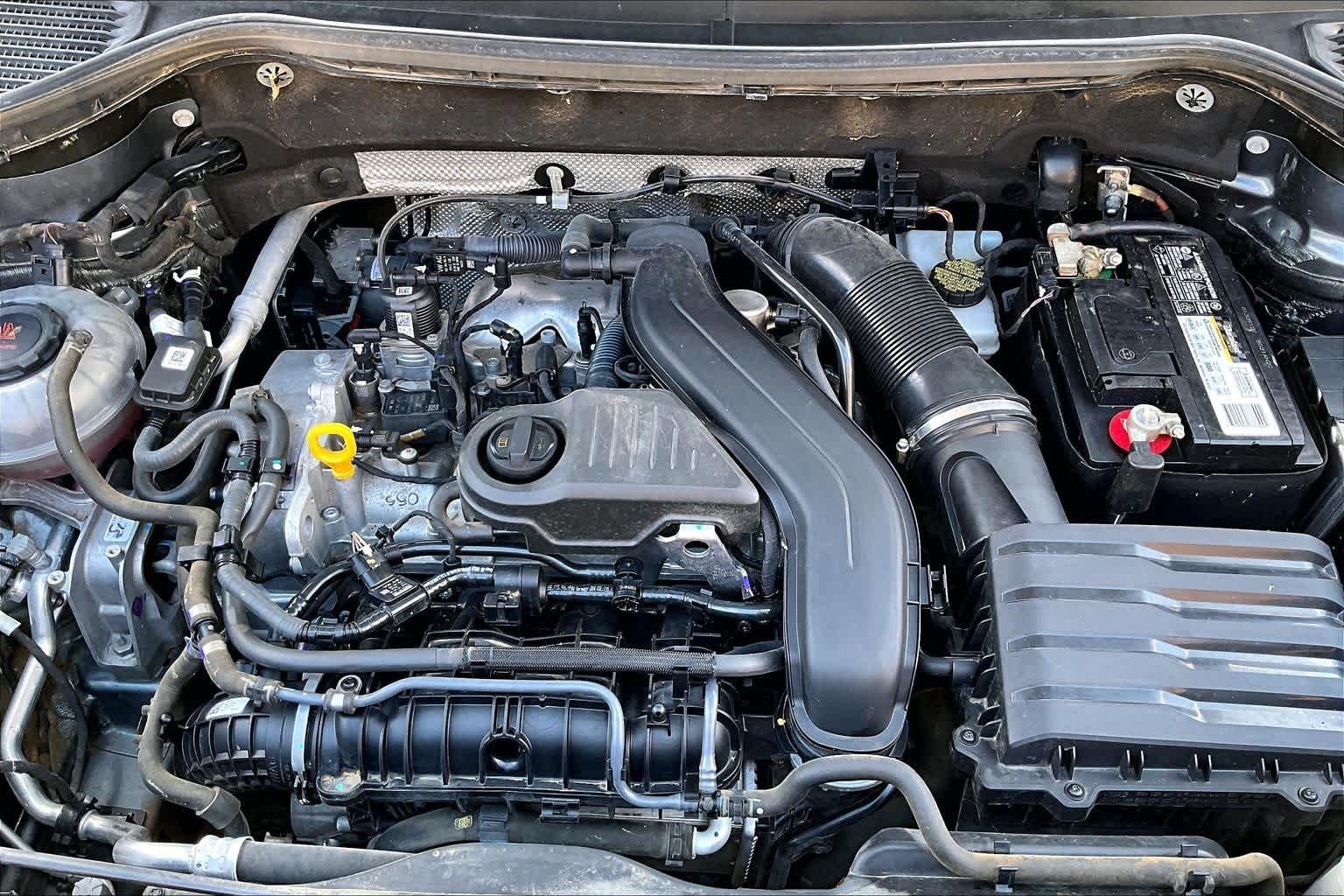 Used 2022 Platinum Gray Metallic Volkswagen S image 32