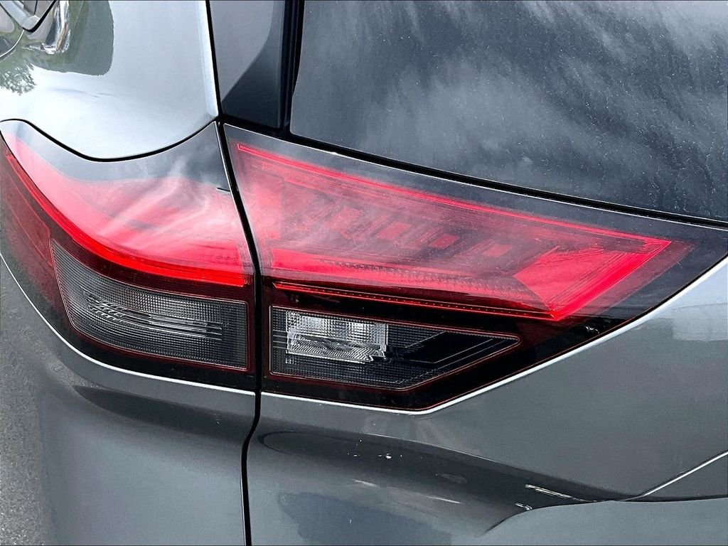 Used 2023 Gun Metallic Nissan SV image 31