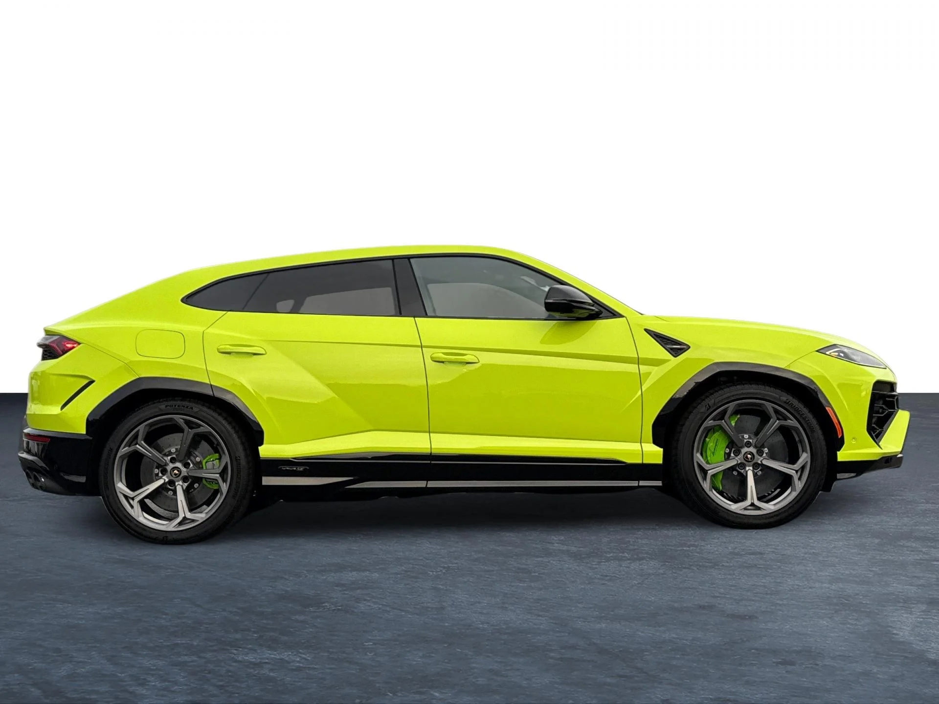 New 2025  Lamborghini SE image 2